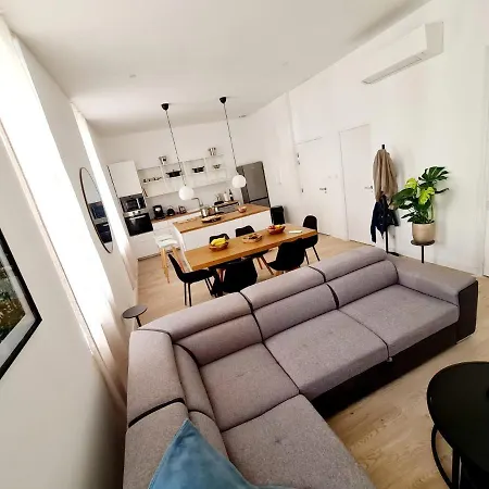 Le Marty 1 아파트